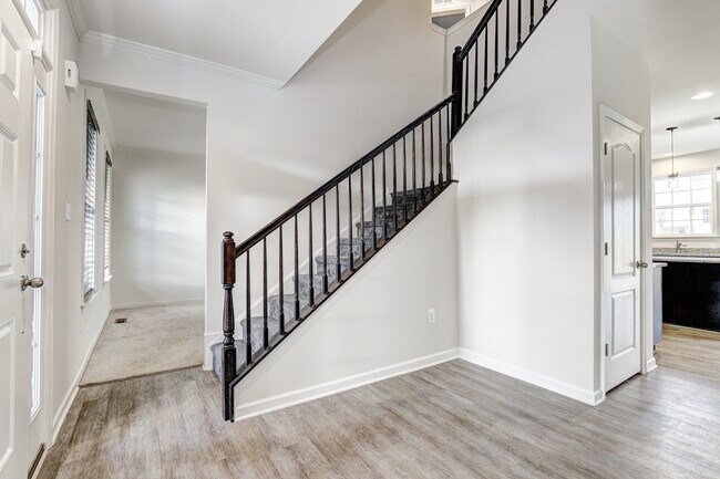 Building Photo - 9307 Drumman Dr