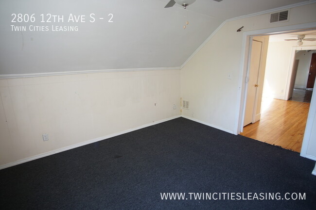 Building Photo - Rent includes Gas! Fully fenced in yard wi...