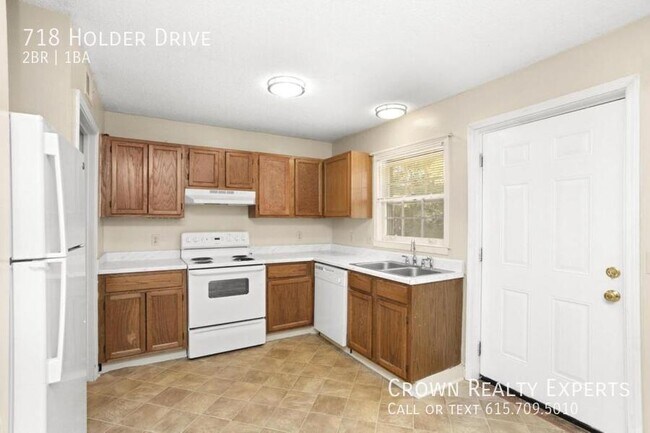 Building Photo - 718 Holder Dr