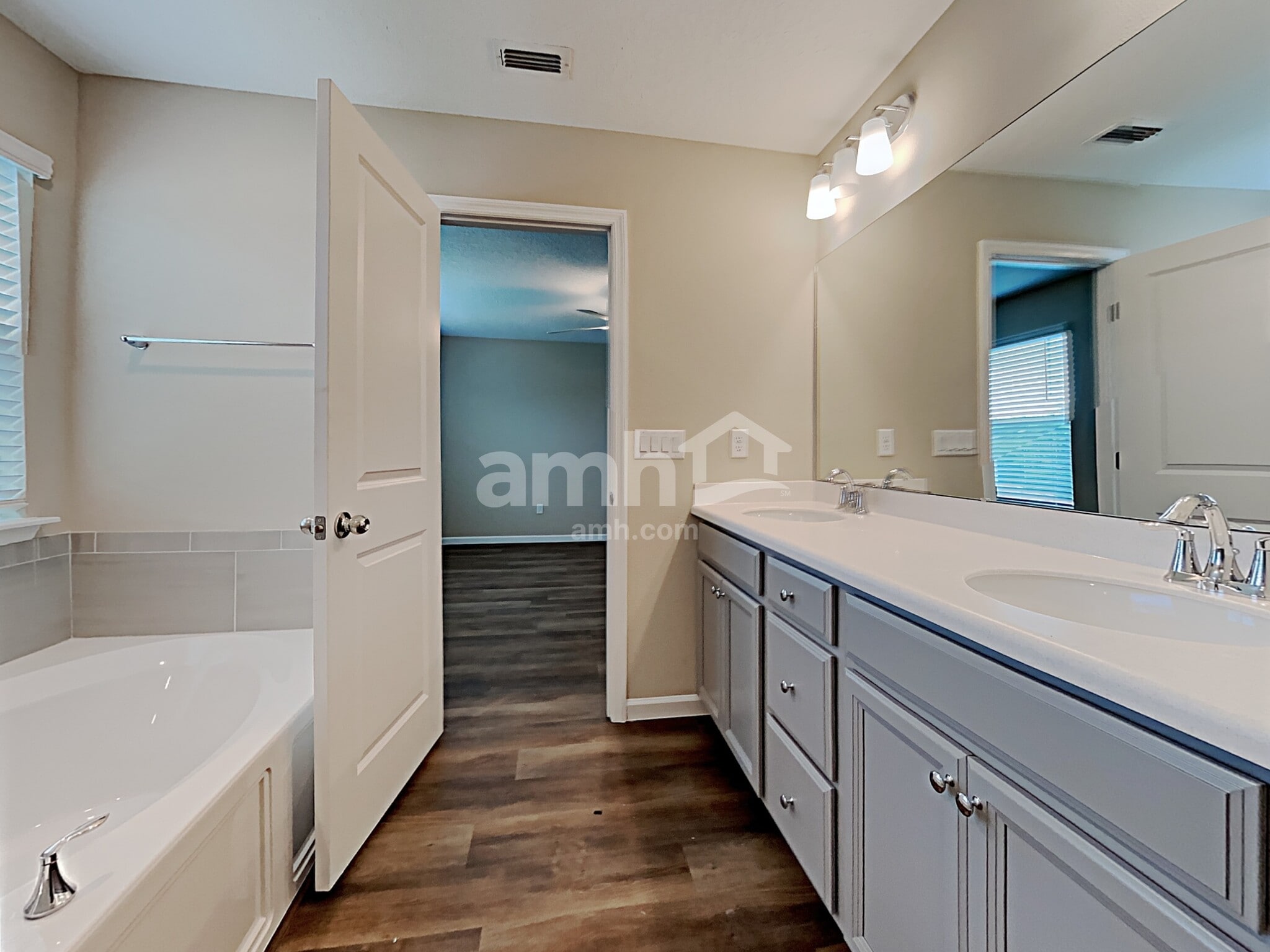 Building Photo - 132 Edge Park Trl