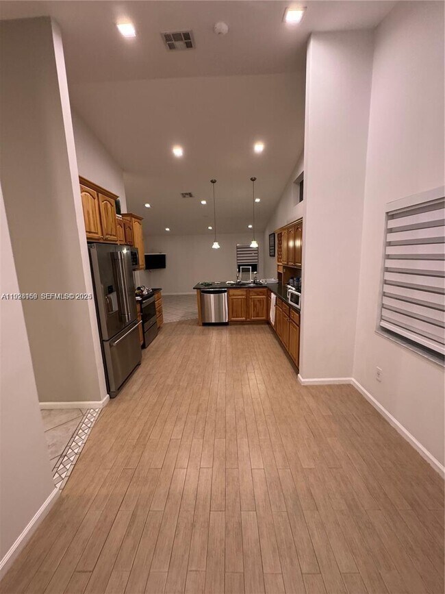 Building Photo - 8965 SW 59th Ct