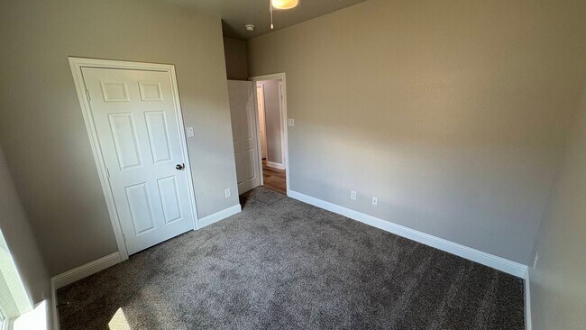 Building Photo - 3207 Bourland St