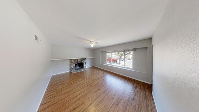 Building Photo - 5473 Maisel Way