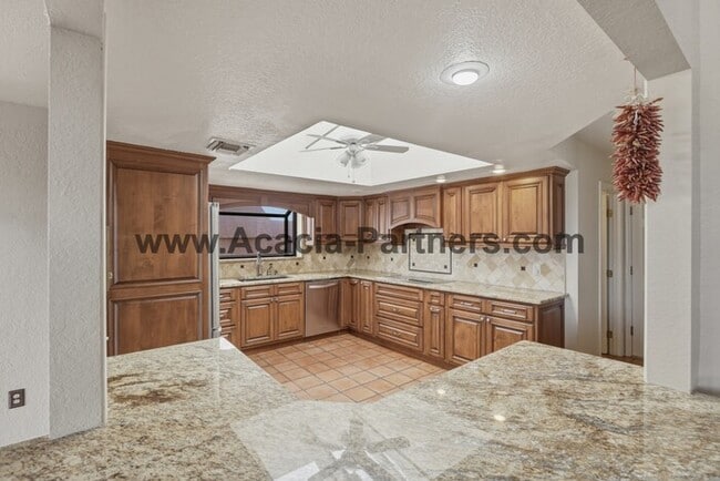 Building Photo - Three Bedroom/Two Bath Home