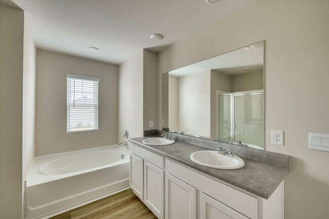 Building Photo - 6099 Whitewater Dr