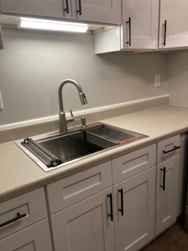 Building Photo - 1050 Stonybridge or Stoneybridge Dr