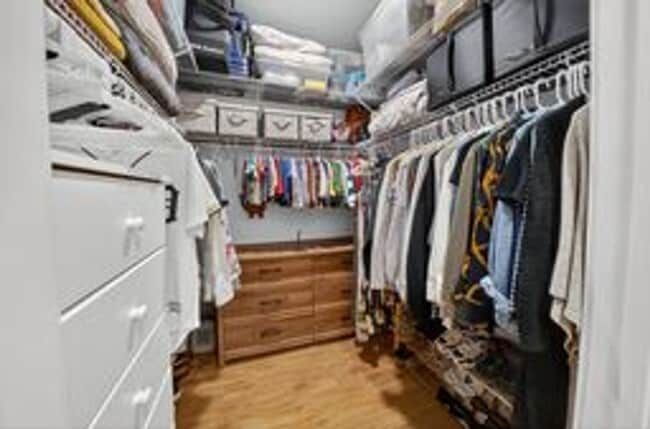 Building Photo - Stunning 1BR/ 1BA Condo with Den and Garag...