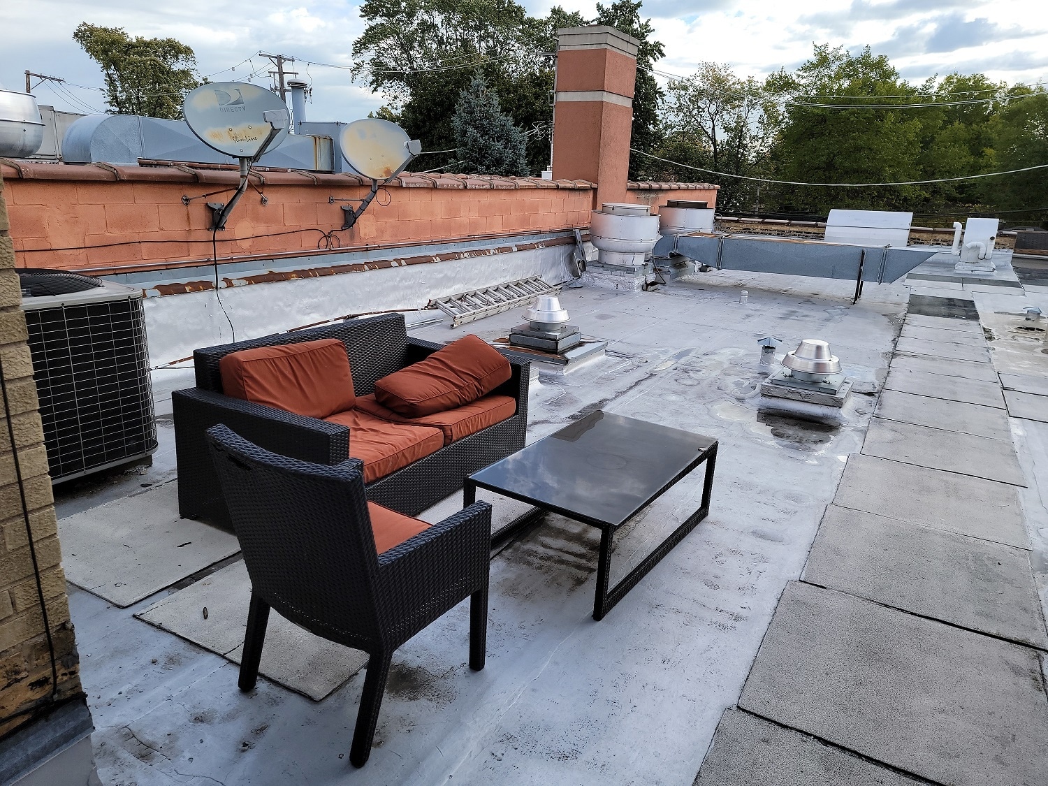 Rooftop Patio - 5707 N Central Ave