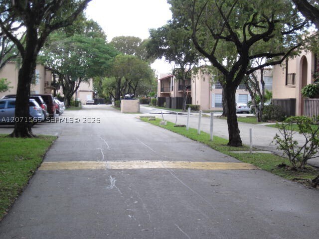 Building Photo - 10822 N Kendall Dr