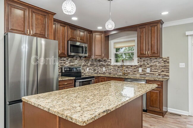Building Photo - 13566 Princedale Dr