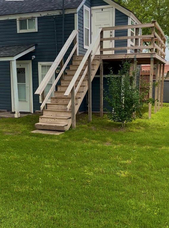 Building Photo - 306 E Hughbert St