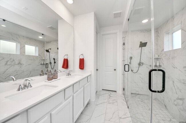 Building Photo - 4135 KINSEY ST