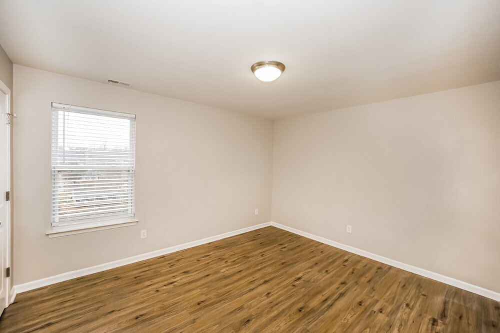 Building Photo - 255 Flanders Dr