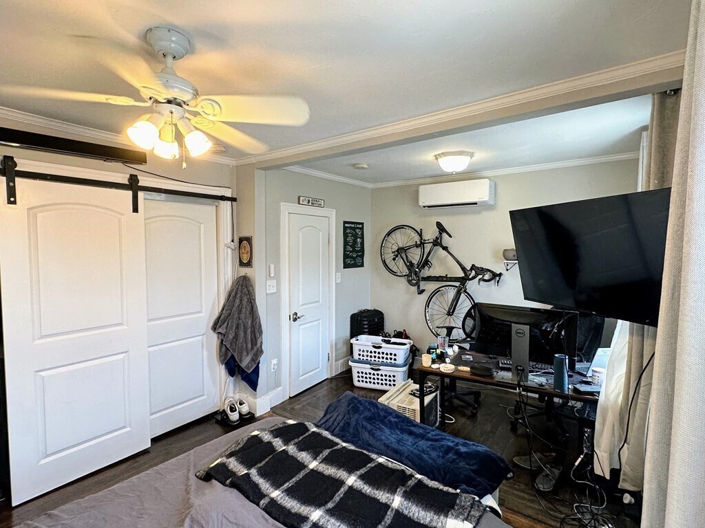 Building Photo - 10 Colebrook St