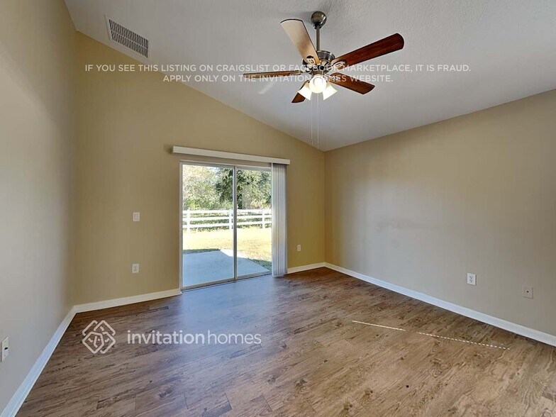 Building Photo - 1106 Sophia Blvd