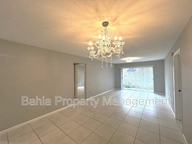 Building Photo - 4611 W Fig St