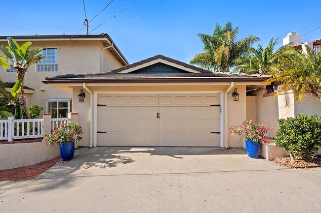 Building Photo - Ocean View La Jolla Home | 3BR + 3BA | Patio, Balcony & 2-Car Garage