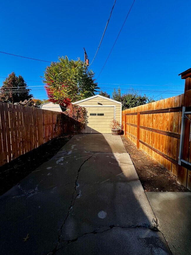 Building Photo - Non-Refundable & Security Deposit Total: $...