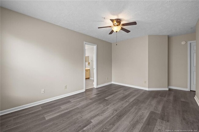 Building Photo - 962 Stewarts Creek Dr