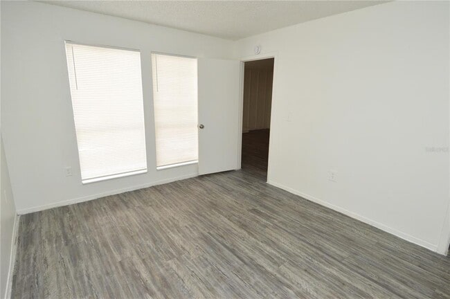 Building Photo - 5006 Moro Manor Dr