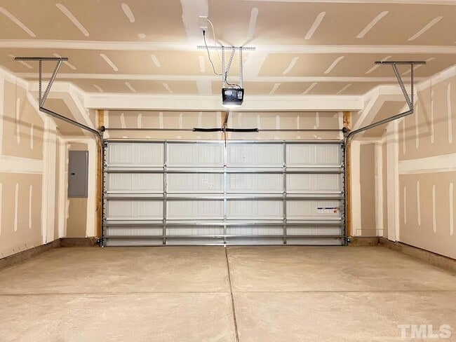Building Photo - 4812 Trikala Ave