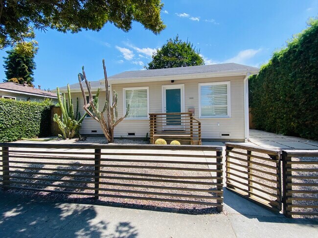 Building Photo - 2958 Exposition Blvd