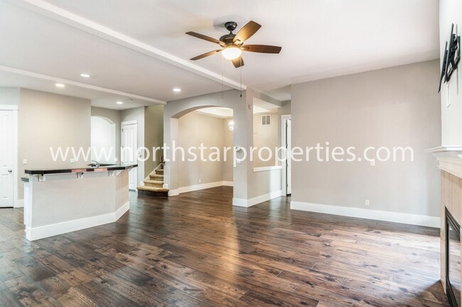 Building Photo - 20462 SW Arnold Pl