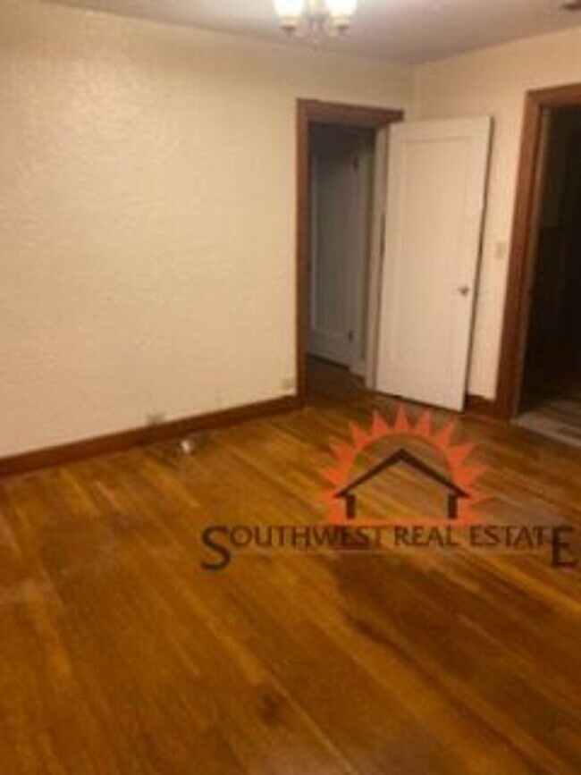 Building Photo - Charming 2 Bed 2 Bath home in Texico