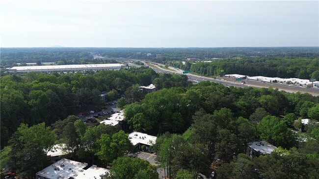 Building Photo - 2956 N Dekalb Dr