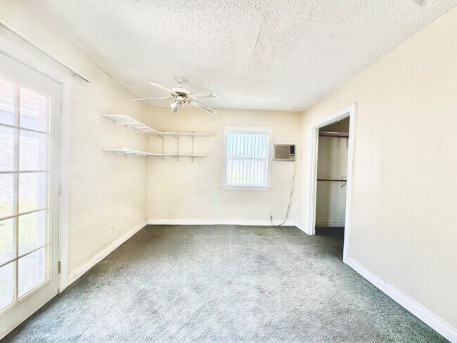 Building Photo - 2-bedroom, 2-bathroom Home Nestled in the ...