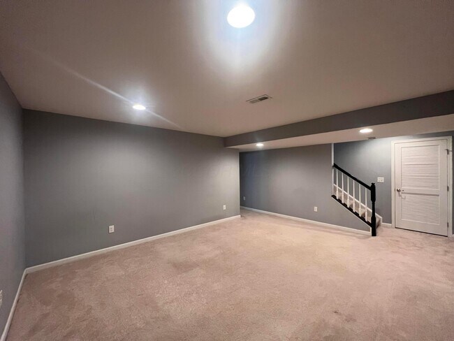 Building Photo - 7664 Scioto Crossing Blvd