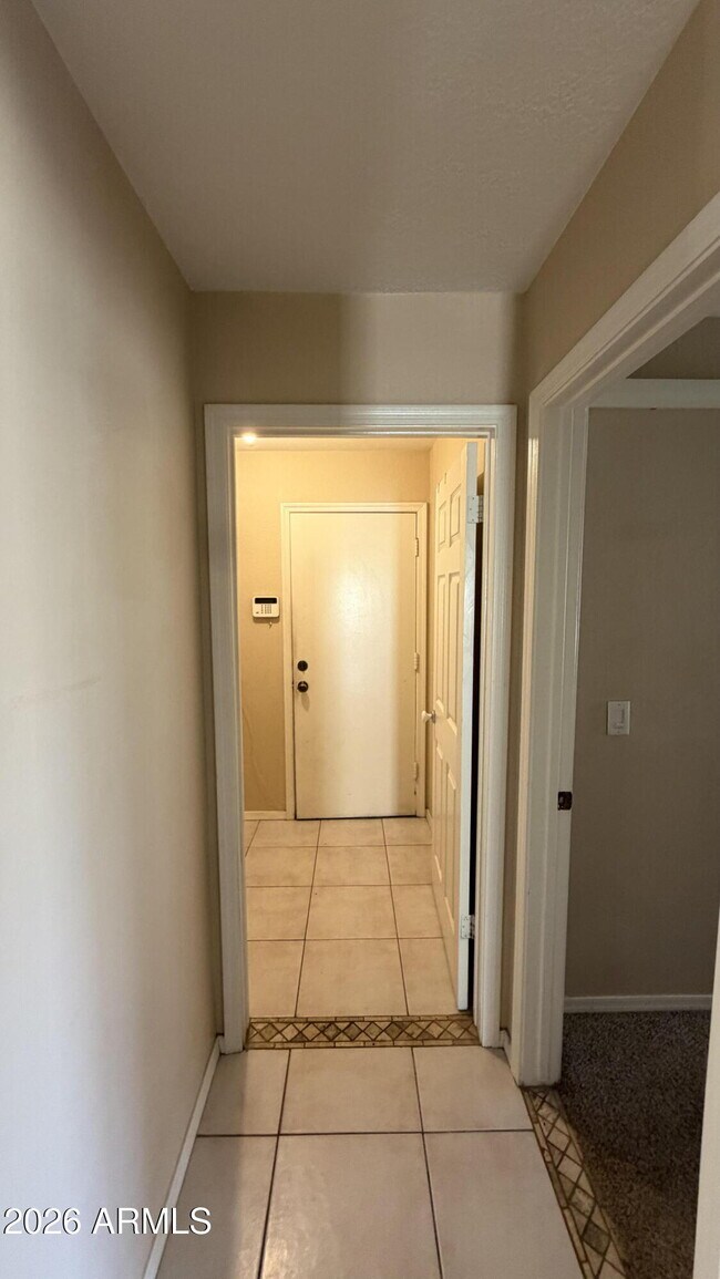 Building Photo - 4624 W Chicago St