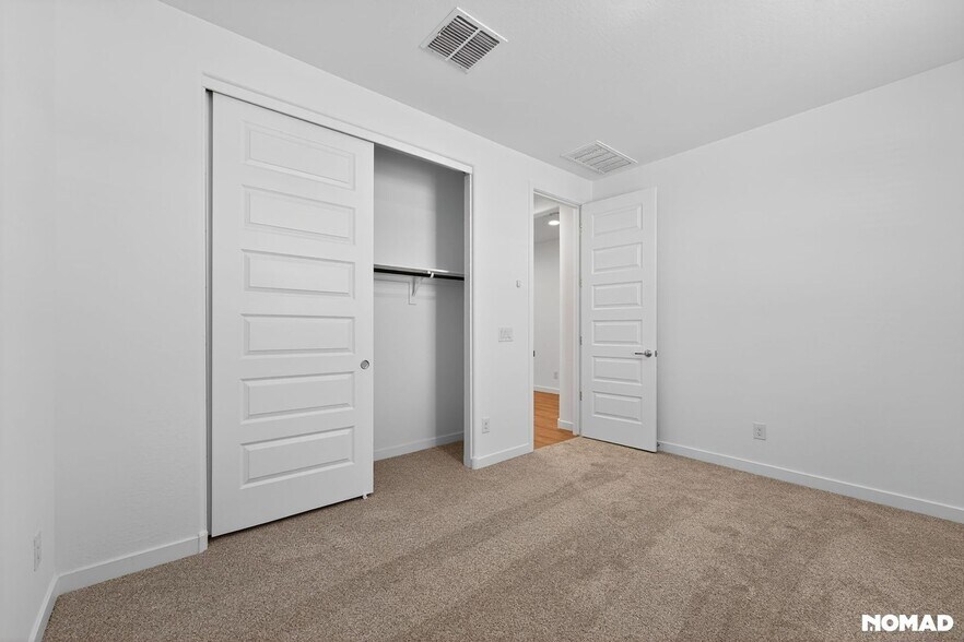 Building Photo - 8159 E Paloma Ave