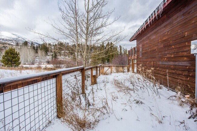Building Photo - 2 bedroom in Frisco. Walk to Main Street! Garage and Yard! Hot tub!