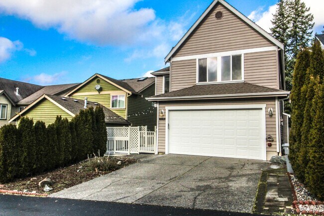 Building Photo - COMING SOON! Beautiful and modern two stor...