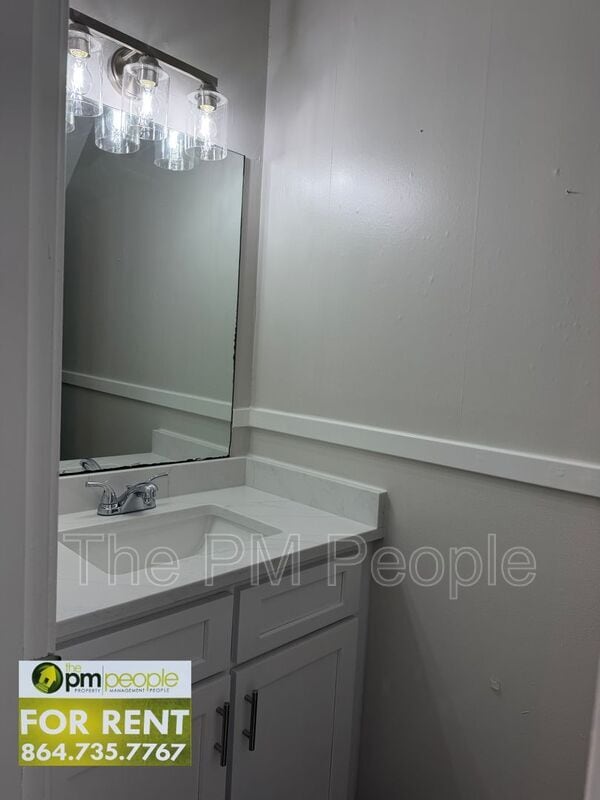 Building Photo - 10 Pointer Ln