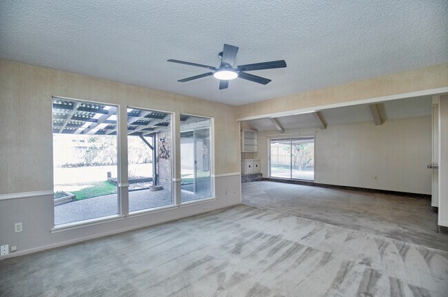 Building Photo - 3903 Kiamesha Dr