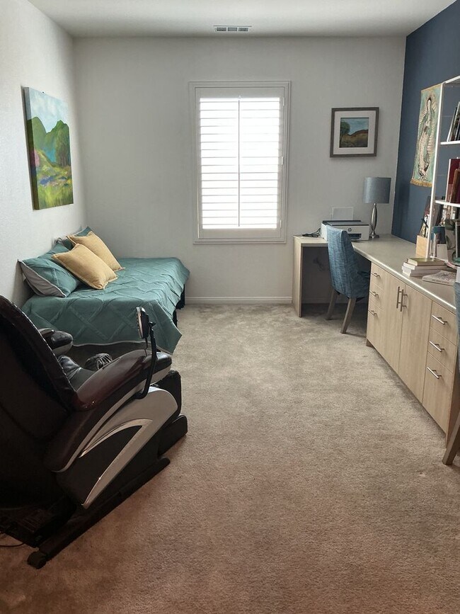 Building Photo - 7869 Boot Straps Ct