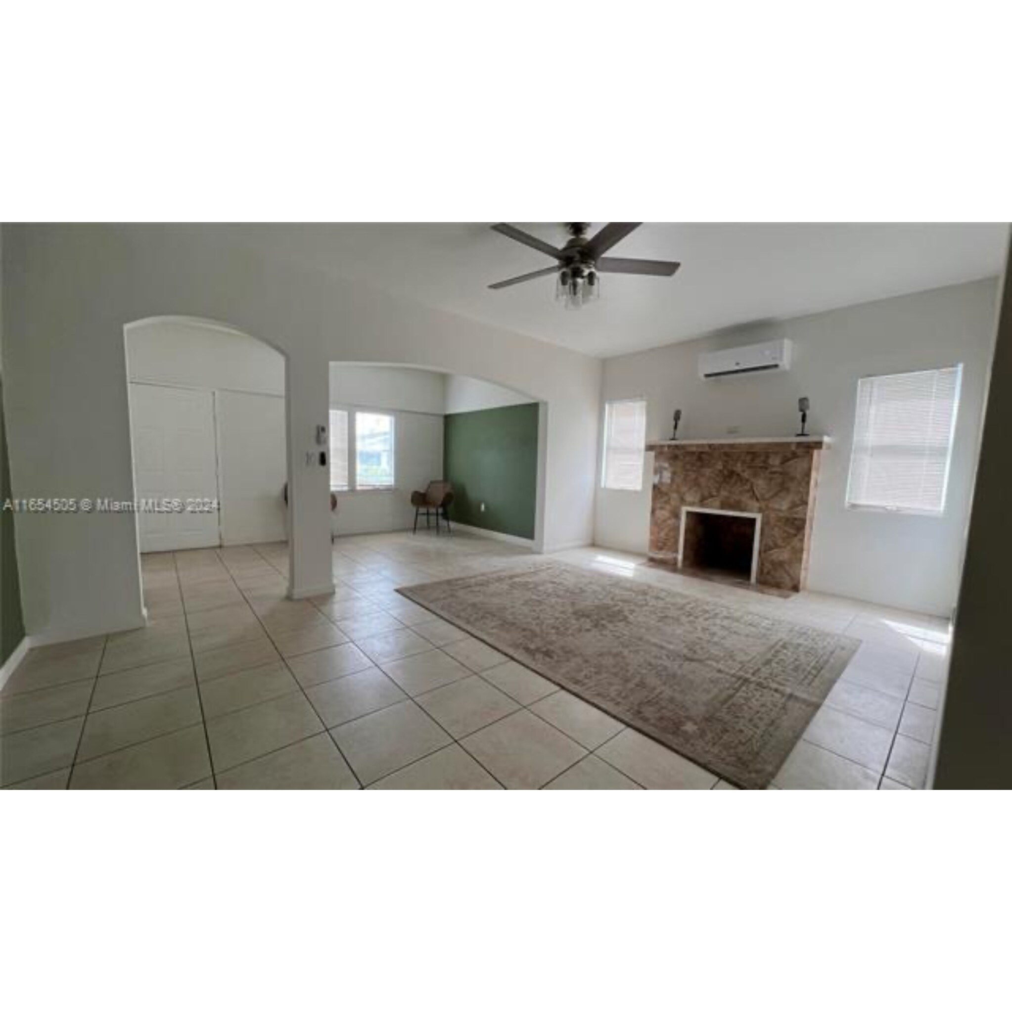 Building Photo - 113 NW 35th St