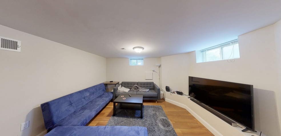 Building Photo - 16 Marney St