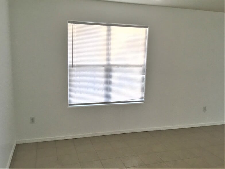 Building Photo - 1452 Penasco Rd NE