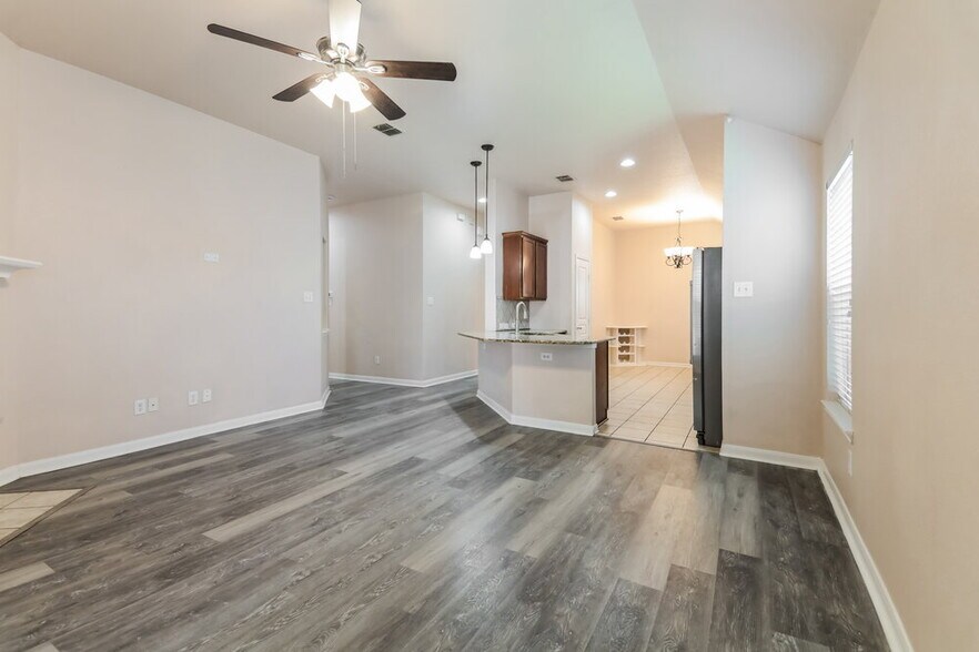 Building Photo - 12153 Angel Food Ln