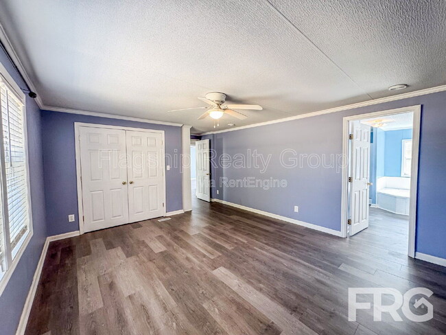 Building Photo - 2057 Oakley Rd