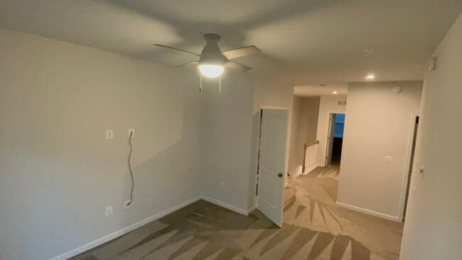 Building Photo - 5903 Laurel Bed Ln