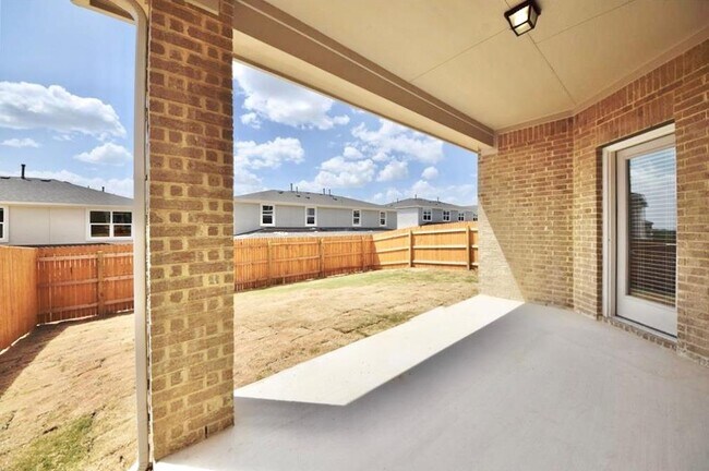 Building Photo - 1016 Winnsboro Lp