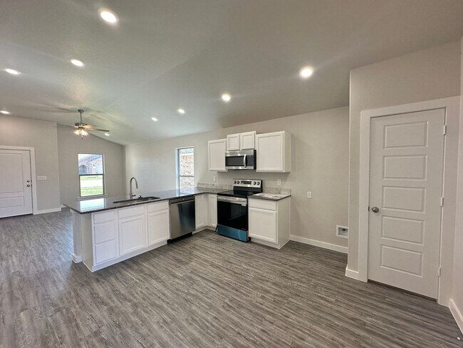 Building Photo - Pre-Leasing July in Frenship ISD