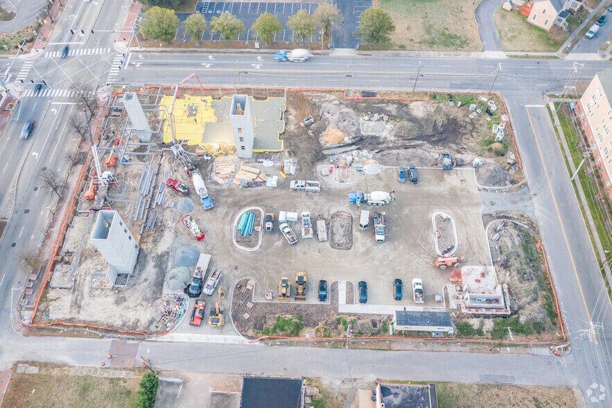Building Photo - Holley Pointe