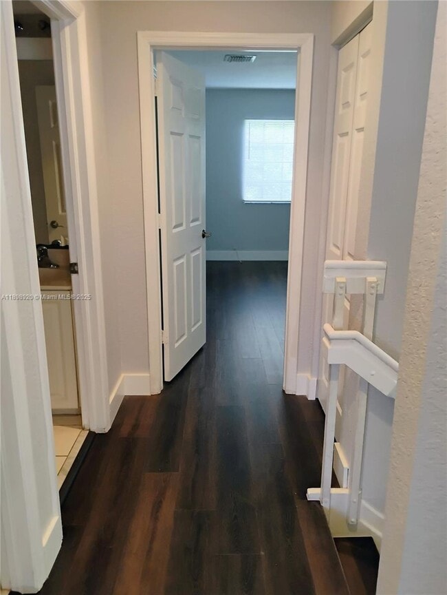 Building Photo - 1115 Lucaya Dr