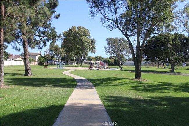 Building Photo - 16572 Patricia Ln