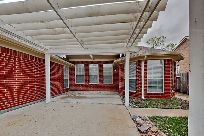 Building Photo - 14822 Carolina Falls Ln